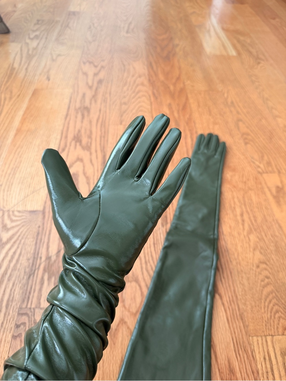 Long Military Green Leather Opera Gloves - Picture 8 of 8